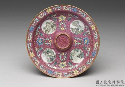 图片[3]-Tray with four panels of landscape on a polychrome red ground in yangcai painted enamels, Qianlong reign (1736-1795), Qing dynasty-China Archive